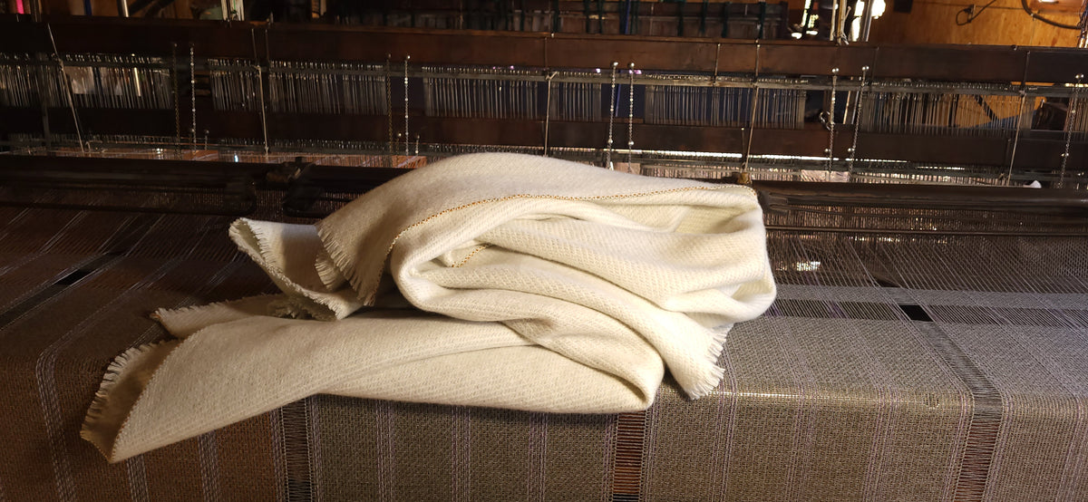 Ecru (Natural) Colour Fine Merino Lambswool Blanket
